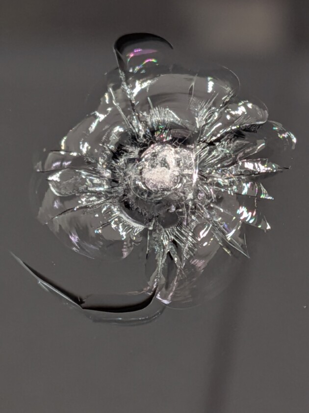 ハイエース3か所のひび割れ修理