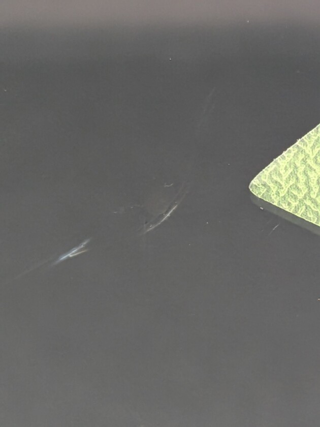 ハイエース3か所のひび割れ修理