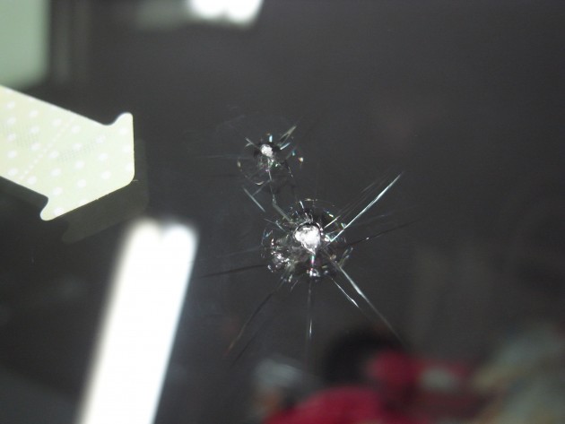 ウインドガラス 修理