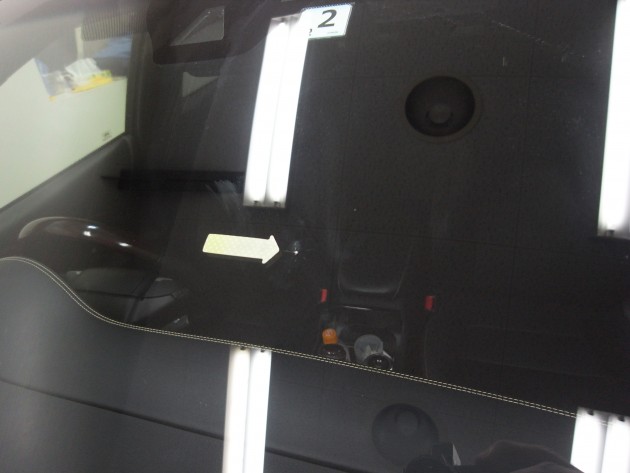 車 ガラス 修理