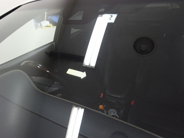 車 ガラス 補修