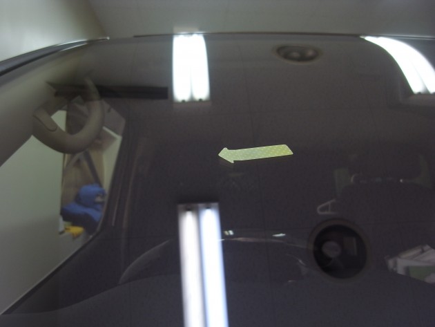 車 ガラス 飛び石 補修