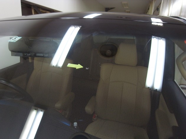 フロント ガラス 飛び石