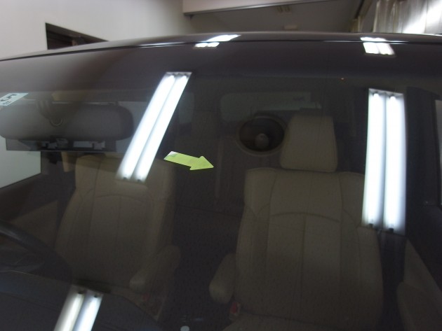 フロント ガラス 飛び石