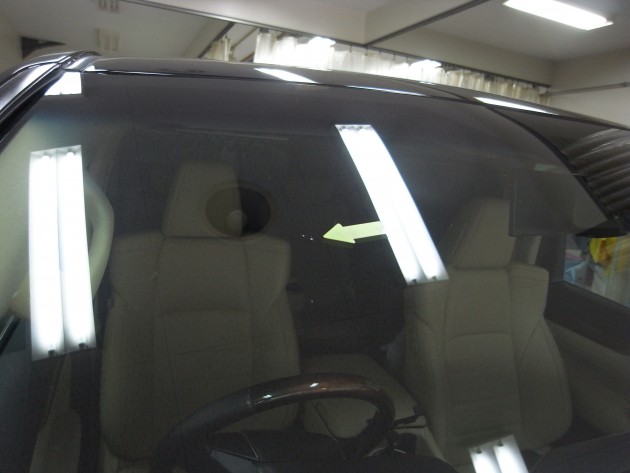 フロント ガラス 飛び石