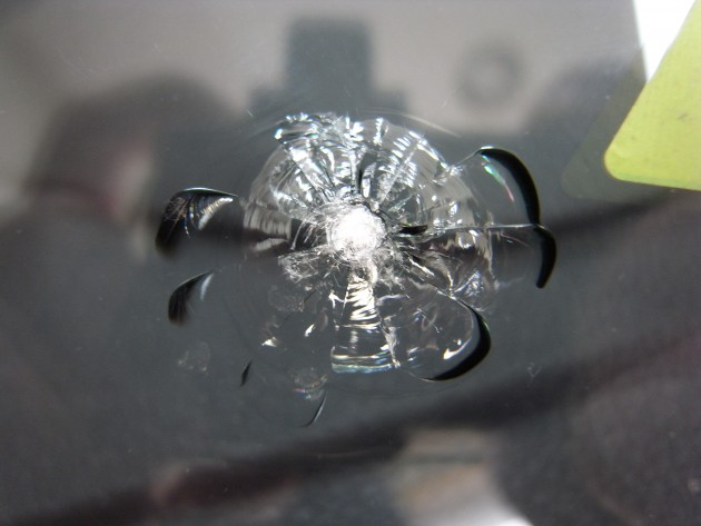 フロント ガラス 飛び石