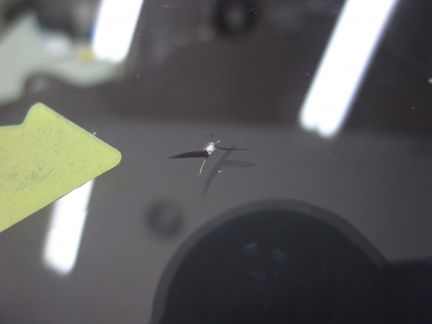 フロント ガラス 飛び石