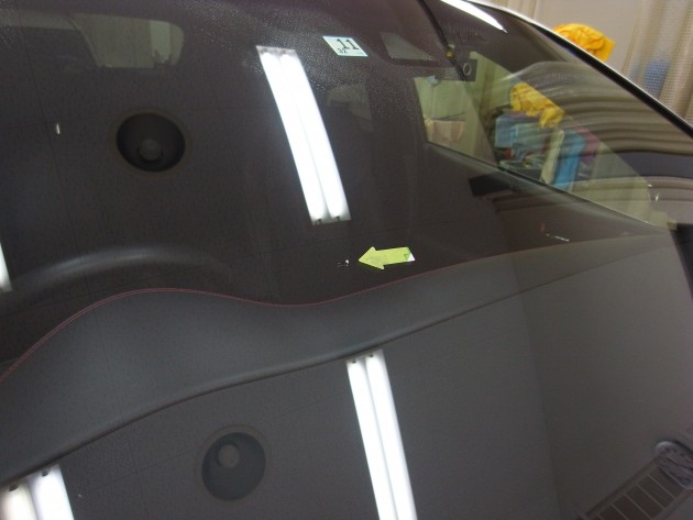 フロント ガラス 飛び石