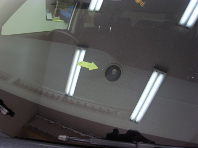 フロント ガラス 飛び石