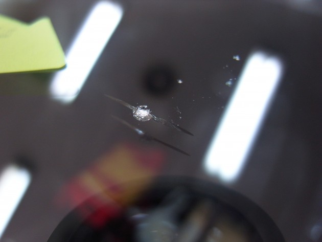 フロント ガラス 飛び石