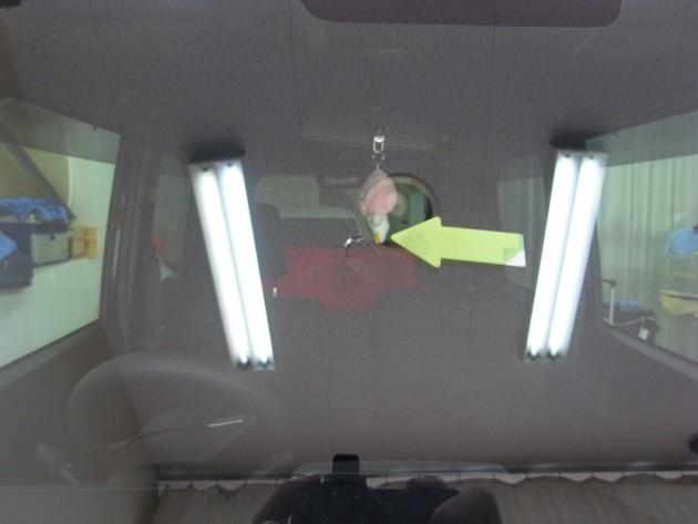 フロント ガラス 飛び石