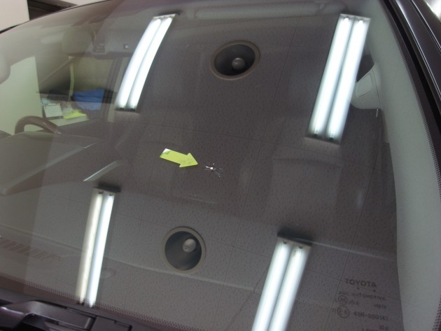 フロント ガラス 飛び石