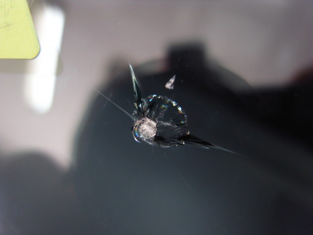 フロント ガラス 飛び石