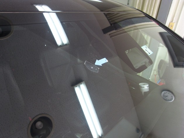 フロント ガラス 飛び石