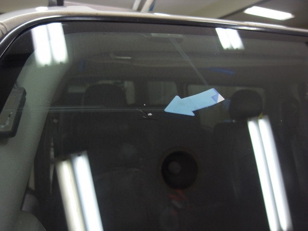 フロント ガラス 飛び石