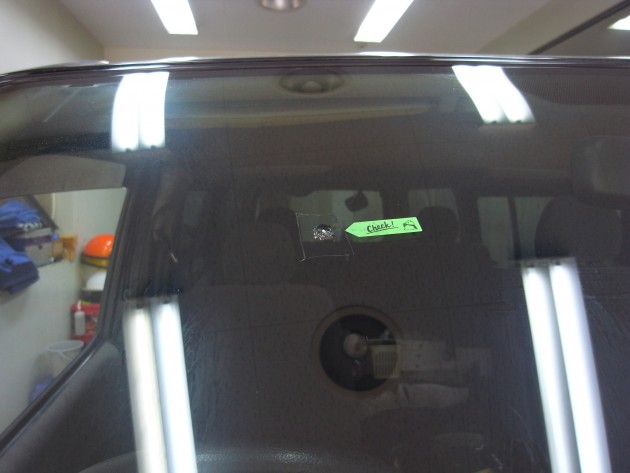 フロントガラス ヒビ