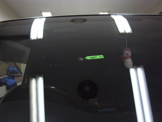 フロントガラス 飛び石 修理