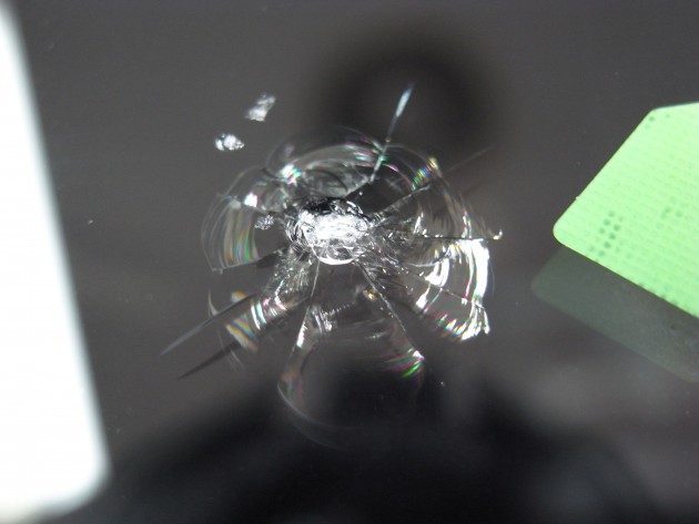 フロントガラス 飛び石 修理