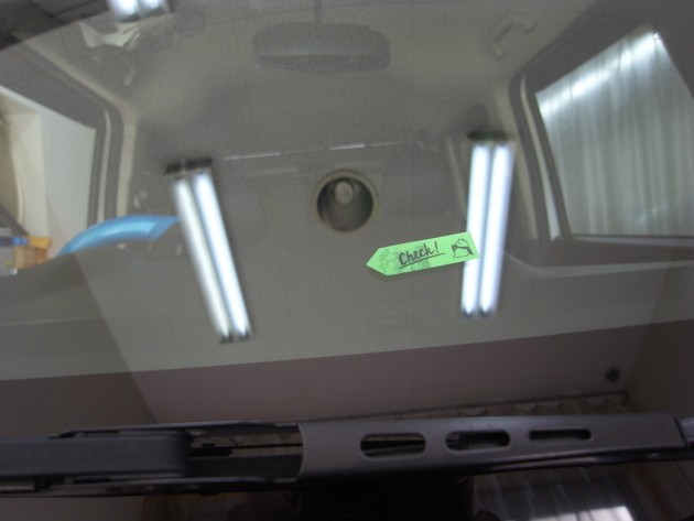 フロントガラス 飛び石 修理