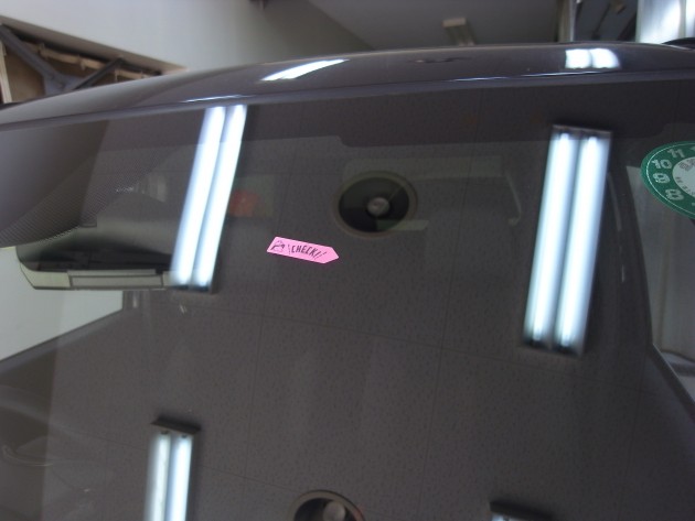 フロントガラス 飛び石 修理