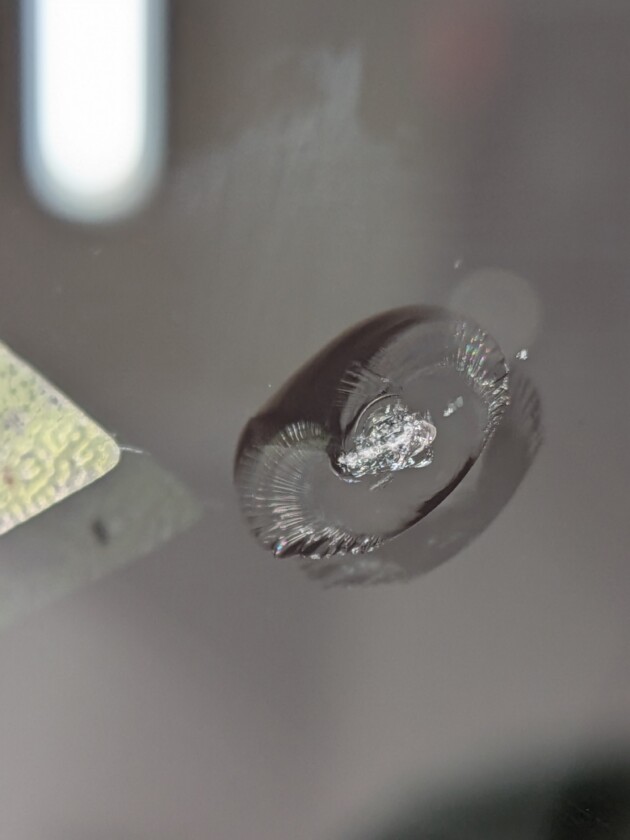 シャトル8mmのひび割れ