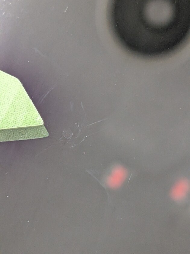 モコ1.7cmのひび割れ