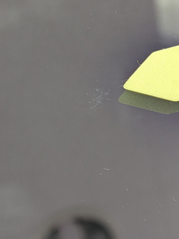 ルーミー1cmのひび割れ