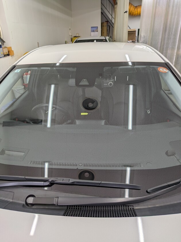 プリウス直径2cmのひび割れ