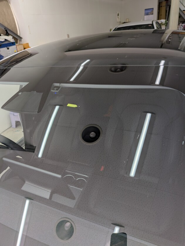 テスラモデル3ウインドリペア1.6cmのひび割れ