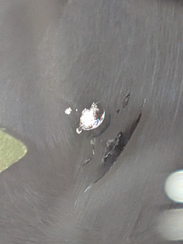 マセラティギブリ8mmのひび割れ