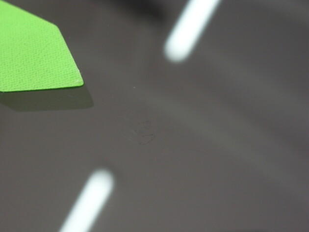 BMW320i2.2cmのひび割れ