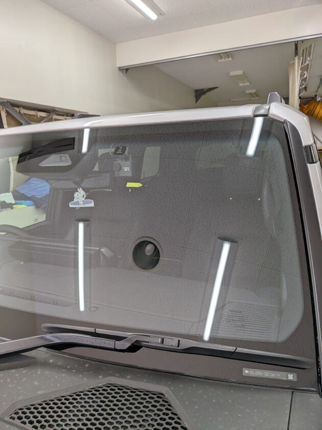 ランクル250ひび割れ1.1cm