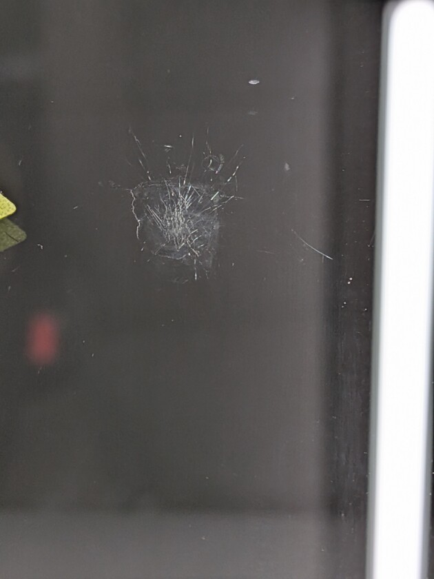 キャラバン3cmのひび割れ