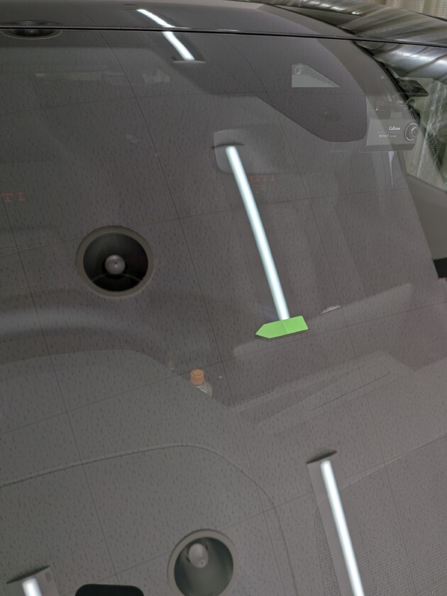 ゴルフGTI2つのひび割れ