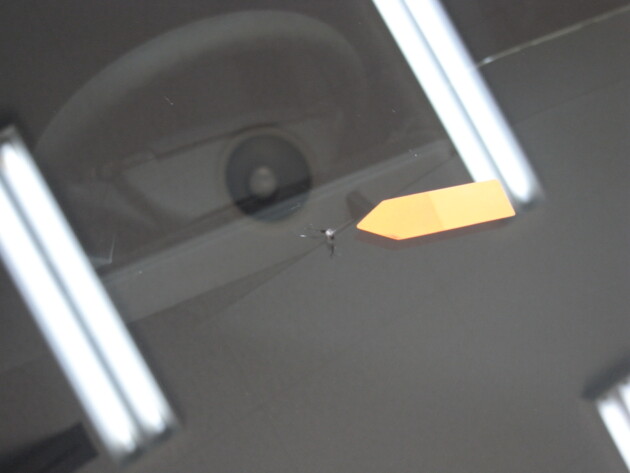 トヨタアクア　フロントガラス　飛び石　2.2cmのひび割れ