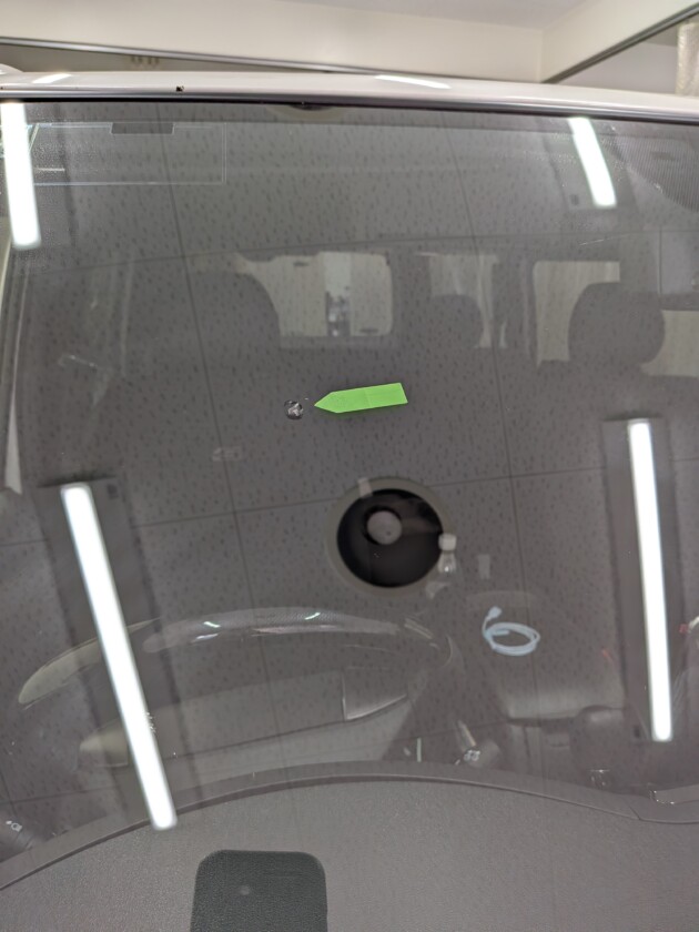 ハイエース1cmのひび割れ