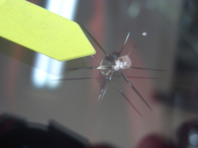 メルセデスベンツE53AMG フロントガラス飛び石