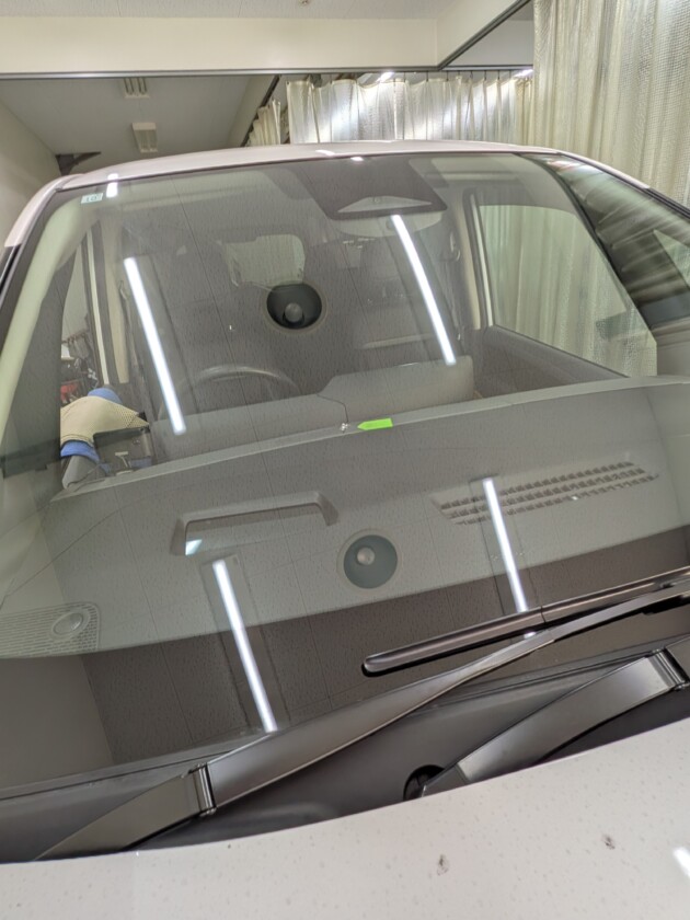 セレナ4.2cmのひび割れ