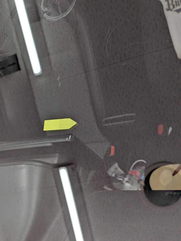 プロボックス1cmのひび割れ