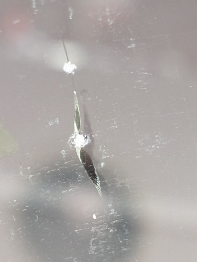 ノア1.6cmのひび割れ