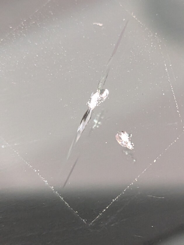 ノア1.6cmのひび割れ