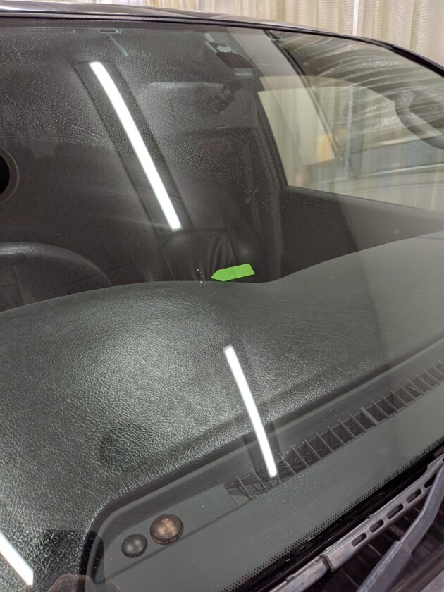 ハイラックスサーフ1.3cmのひび割れ