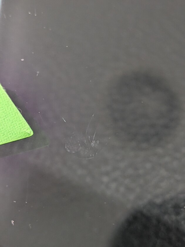 レガシィB4ウインドリペア1.8cmのひび割れ