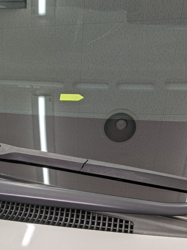 ヴォクシー1.1cmのひび割れ