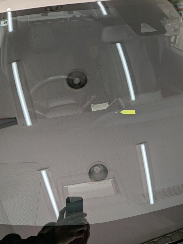 プリウス2.5cmのひび割れ