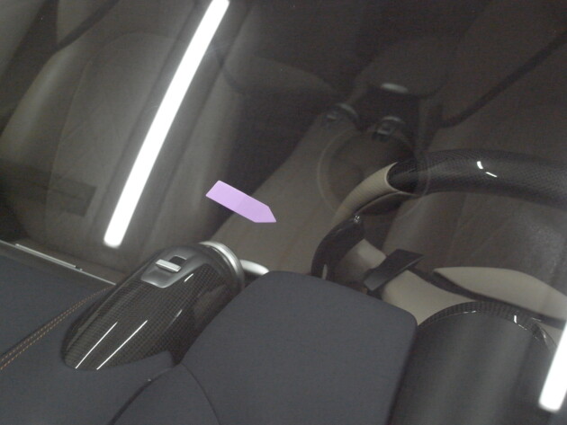 フェラーリGTC4LUSSO2.2cmのひび割れ