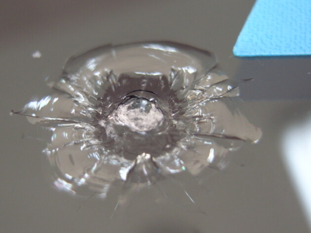 トヨタヴォクシー フロントガラス飛び石