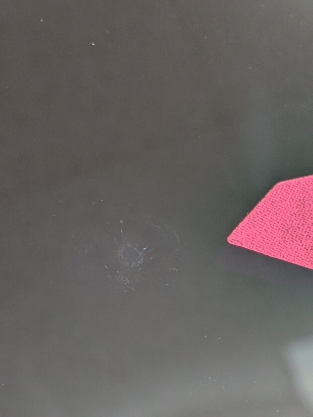 ヴェルファイア1.5cmと1.6cmのひび割れ