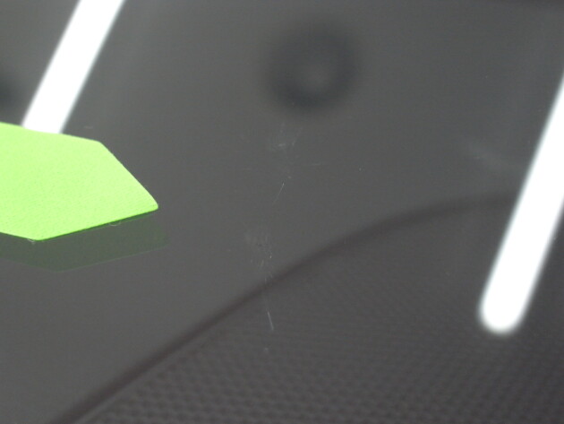 プリウス2つのひび割れ