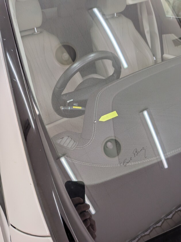 Eクラス1.8cmのひび割れ